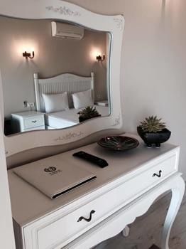 Erythros Boutique Hotel Ildir Zewnętrze zdjęcie